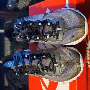 Nike React Element 87 Anthracite Black-White